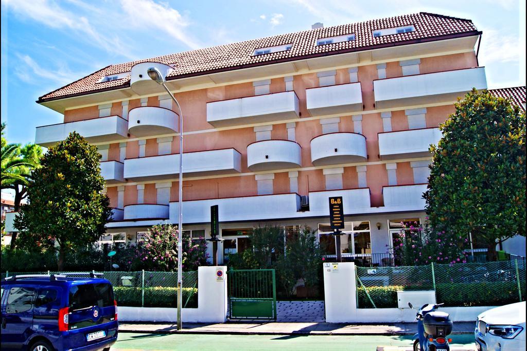 Hotel Blumen San Benedetto del Tronto Kültér fotó