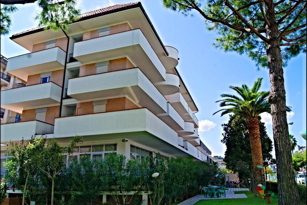 Hotel Blumen San Benedetto del Tronto Kültér fotó