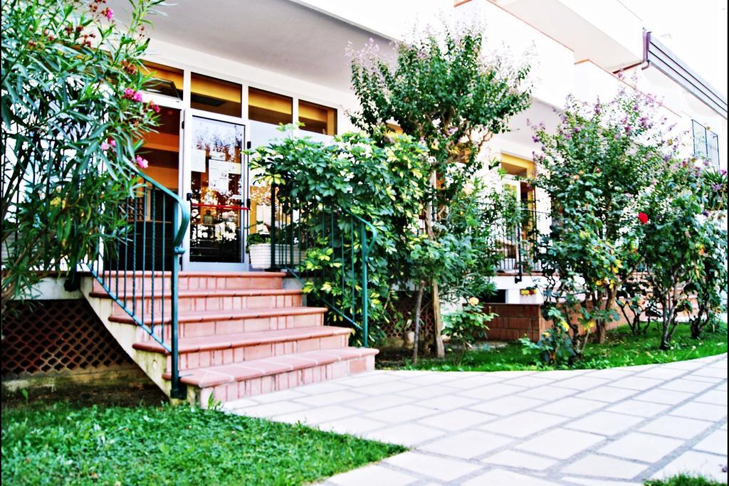 Hotel Blumen San Benedetto del Tronto Kültér fotó